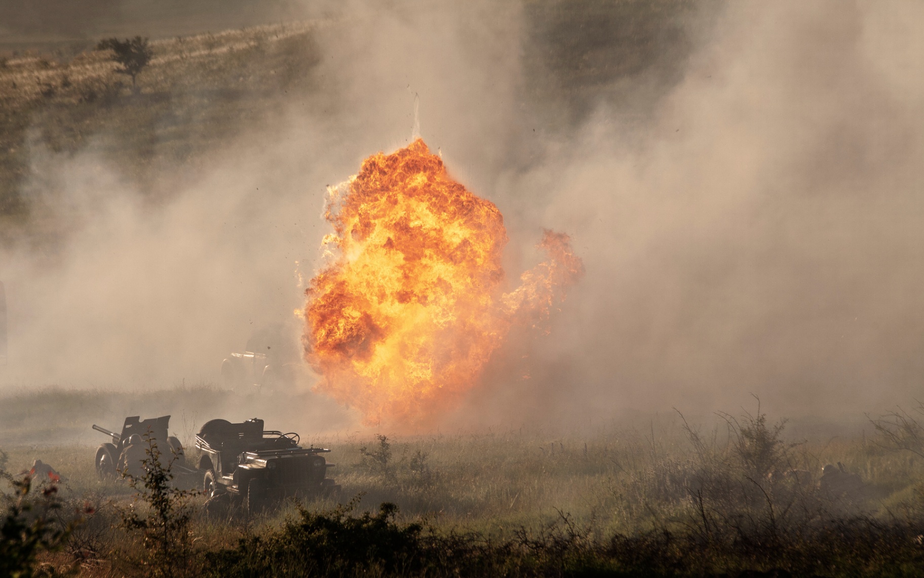 Controlled detonation in a field environment